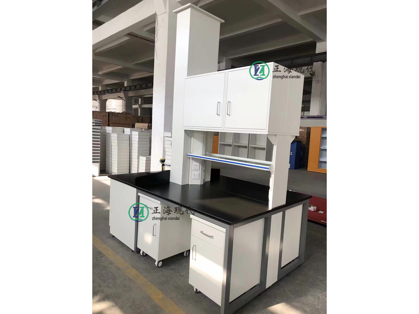 全鋼中央實(shí)驗(yàn)臺(tái)